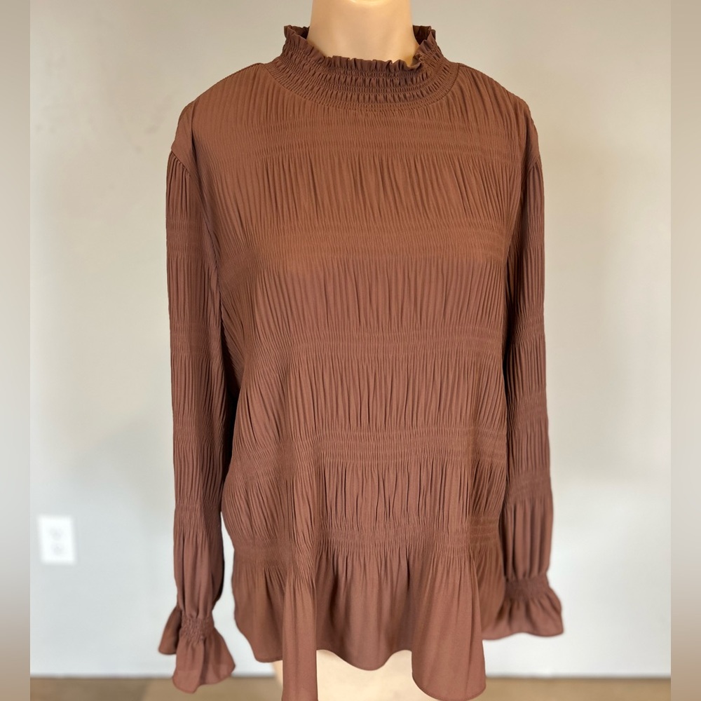 🌶️ Adrianna Papell Mock Neck Long Sleeve Smocked Top. Size Medium